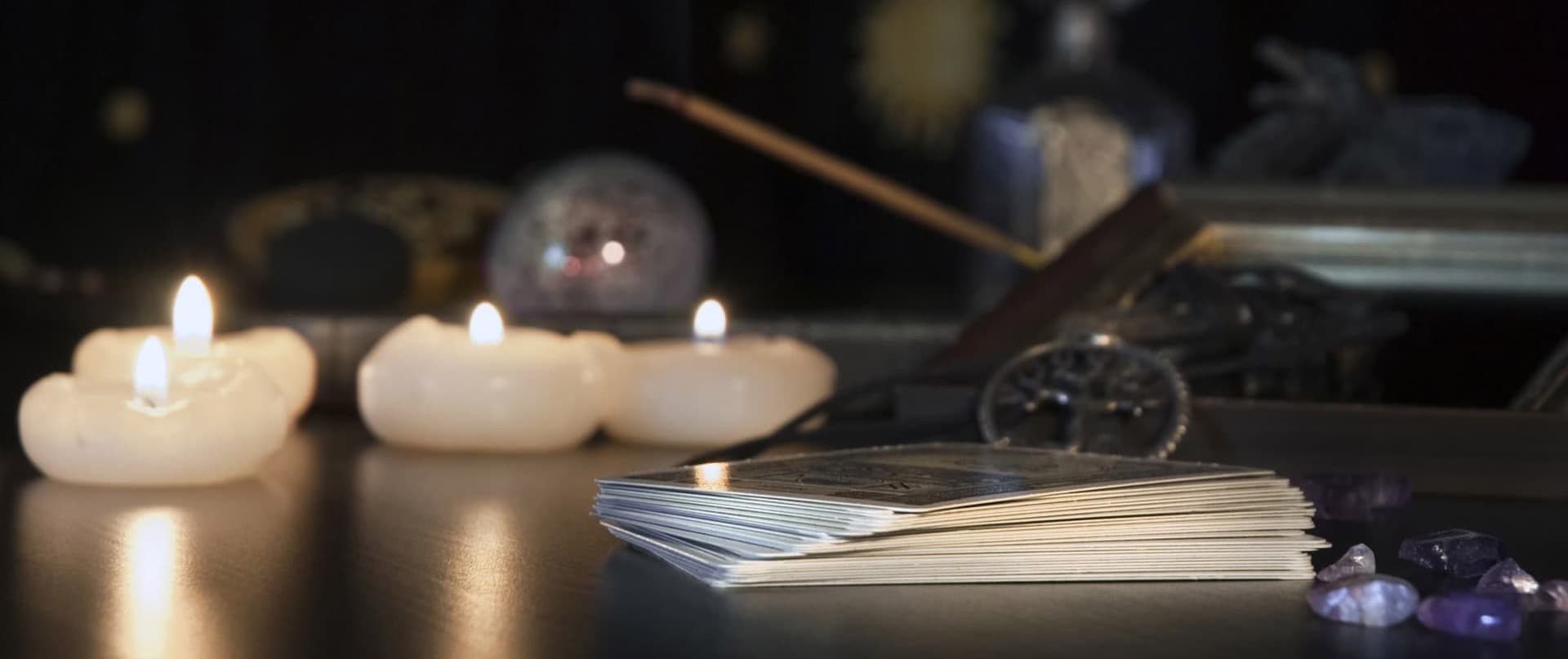 Si estás ansioso sobre tu futuro, pide una cita con Marian Góngora