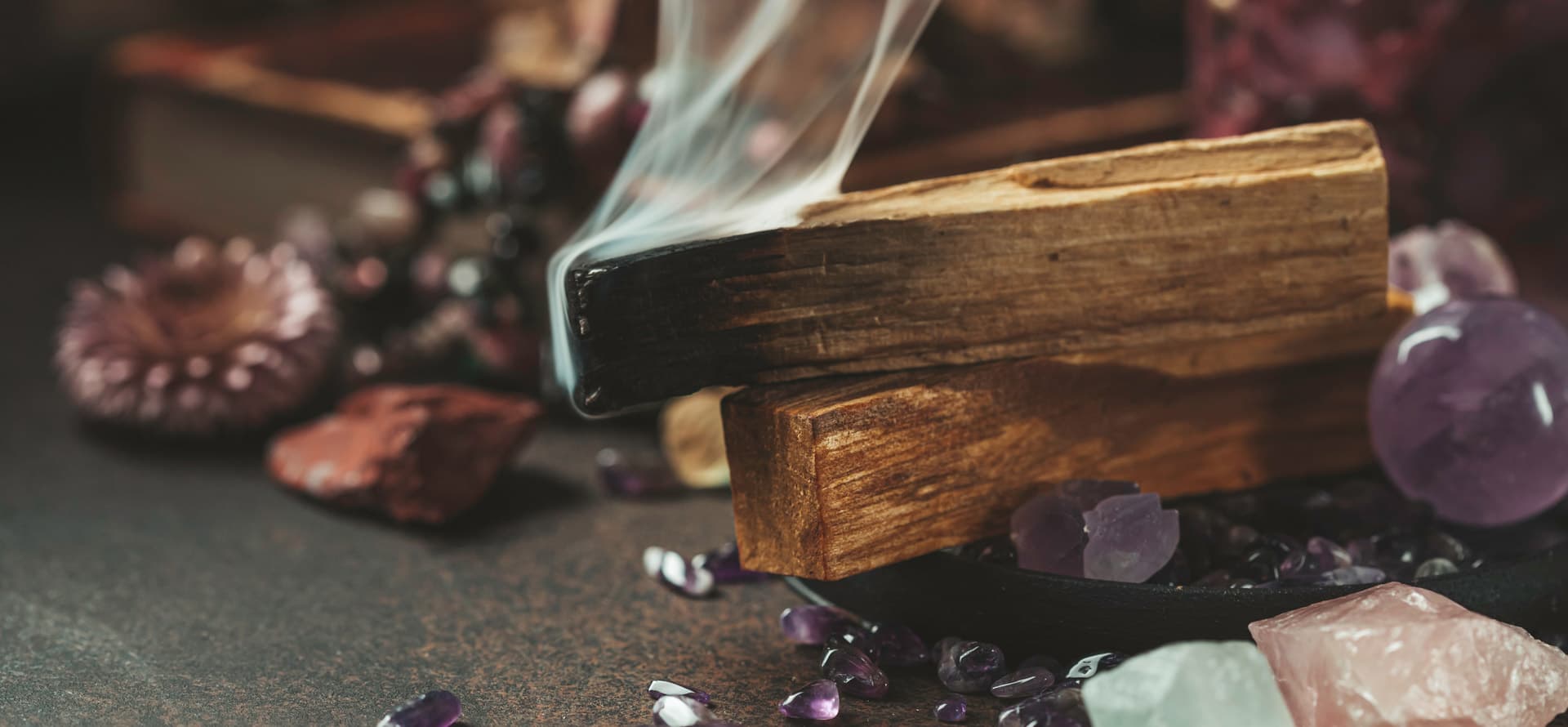 Tu primera consulta para una limpieza energética en Santiago puede ser por videollamada